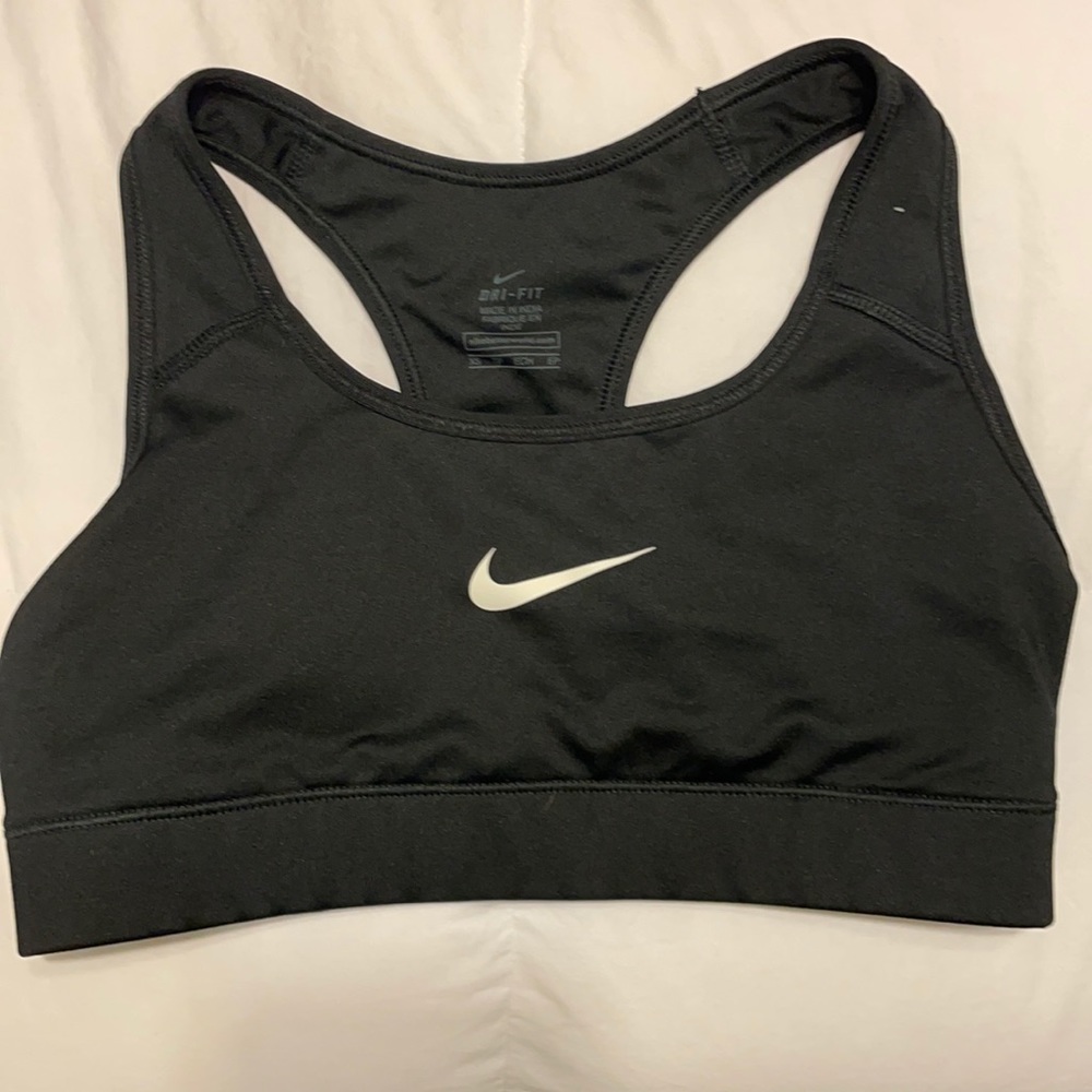 Nike pro sports bra